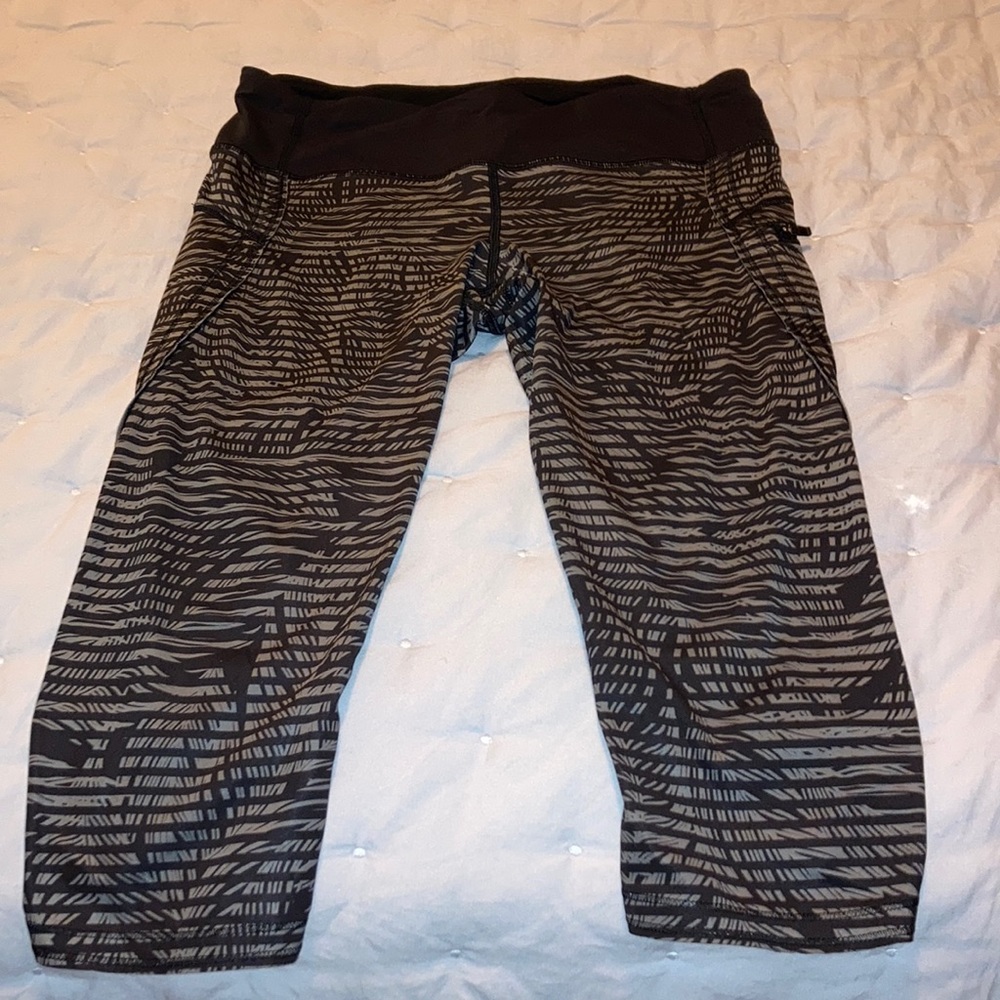 Lululemon leggings size 8